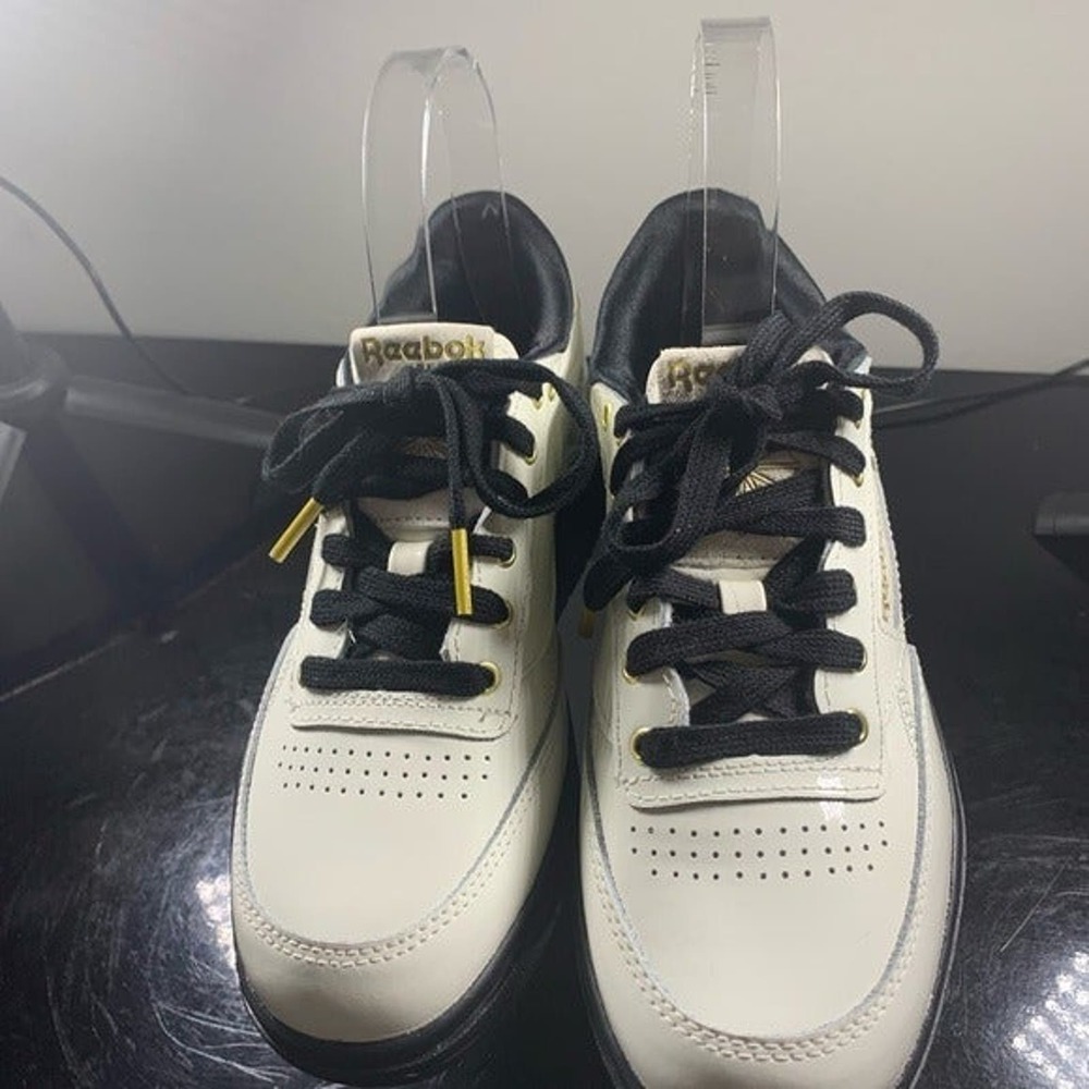 Reebok x Cardi Women's Coated Club C Double Platform Sneakers Size 6M.